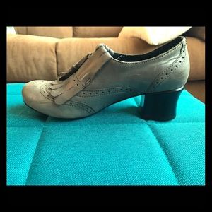 Born Oxford Shoe with Chunky Heel Size 7 1/2
